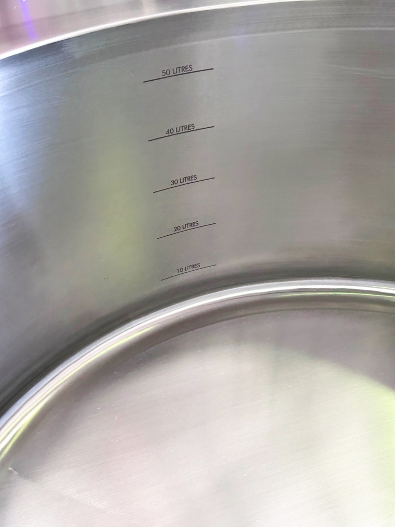 Sink Bowl Etching – Stainless Steel – Volume Marked – 10L Increments